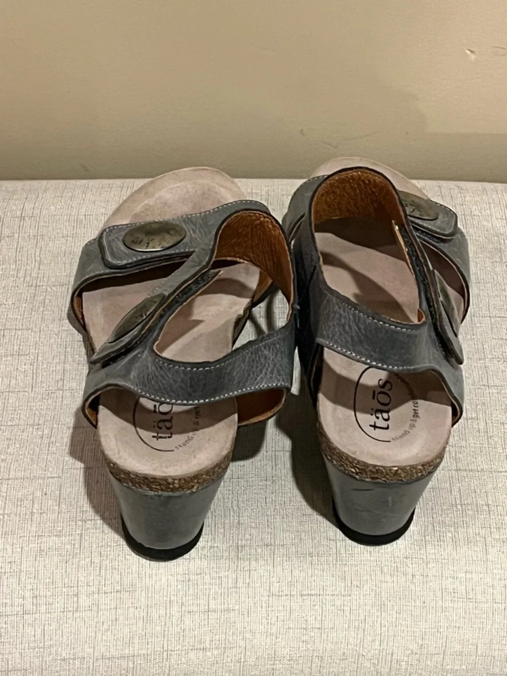 Taos Footwear taos carousel